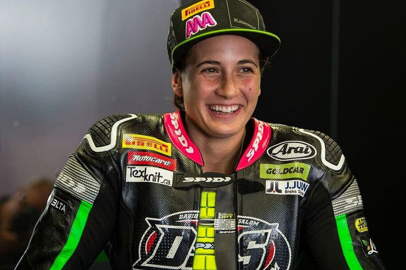 Zdjęcie Any Curasco - jednej z pięciu najlepszych motocyklistek na świecie