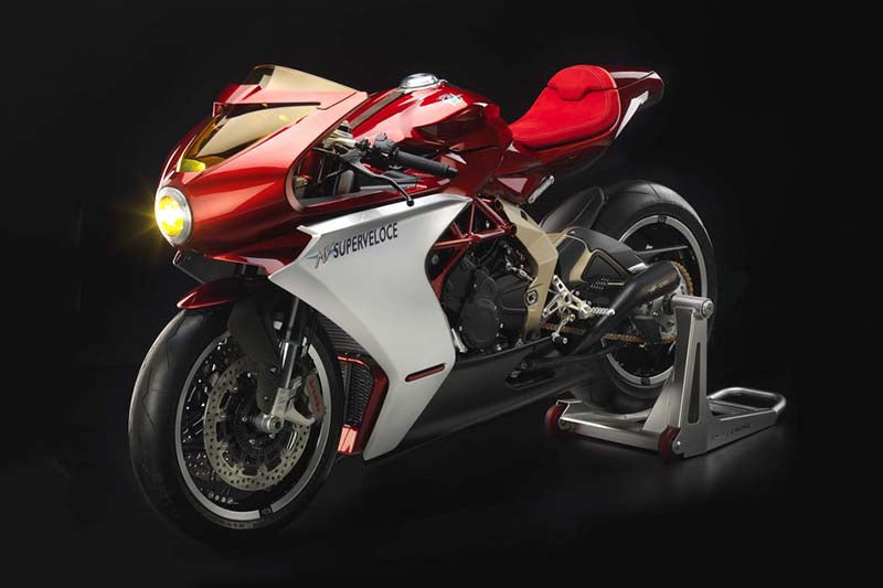 motocykl MV Agusta Superveloce 800 w kolorze czerwonym