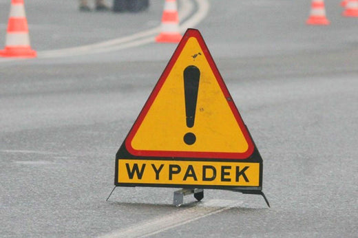 znak drogowy wypadek
