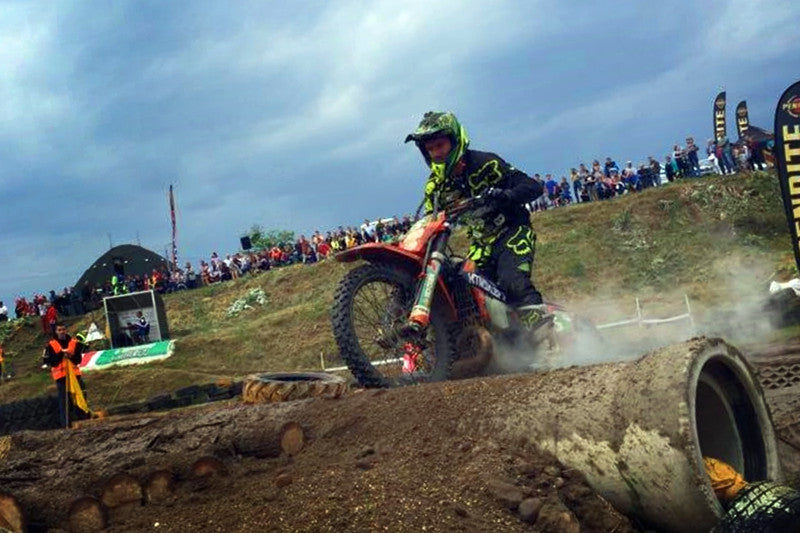 Oskar Kaczmarczyk, zawodnik enduro, podczas Mistrzostw Polski SuperEnduro w Obornikach