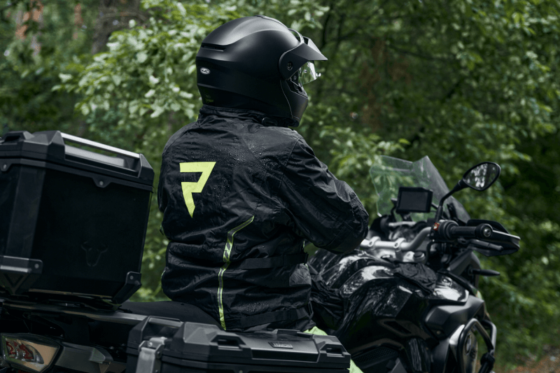 Najlepsza odzież przeciwdeszczowa na motocykl