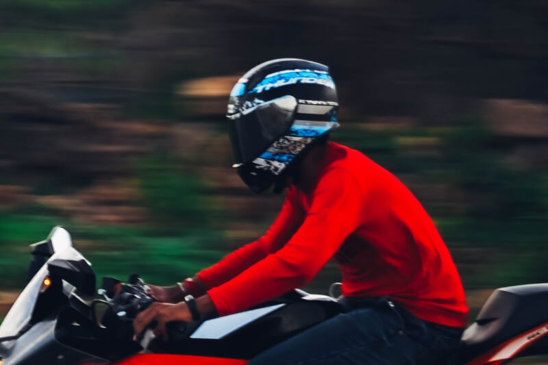 Tania odzież motocyklowa - warto kupować?