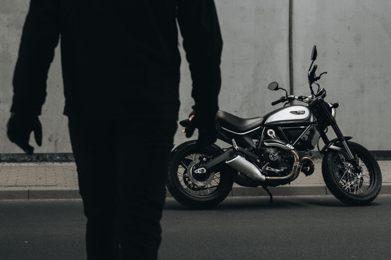 Sprawdź nasz poradnik, jak kupić pierwszy motocykl