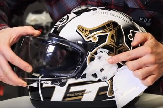 wymiana wizjera w kasku Arai