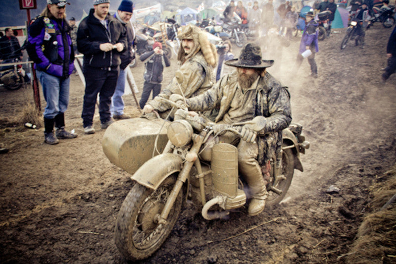 motocyklista na zjeździe Elefantentreffen na motocyklu