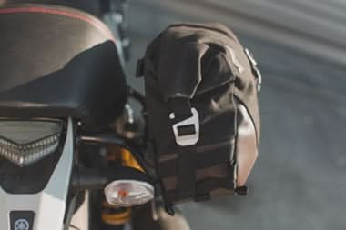 STELAŻ BOCZNY SLC PRAWY SW-MOTECH YAMAHA XJR 1300 (15-) BLACK 3