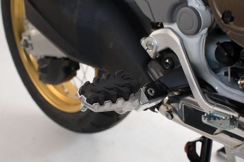 PODNÓŻKI EVO SW-MOTECH HONDA CRF1000L/S CRF1100L/AS NT1100 XL750 BLACK/SILVER 1