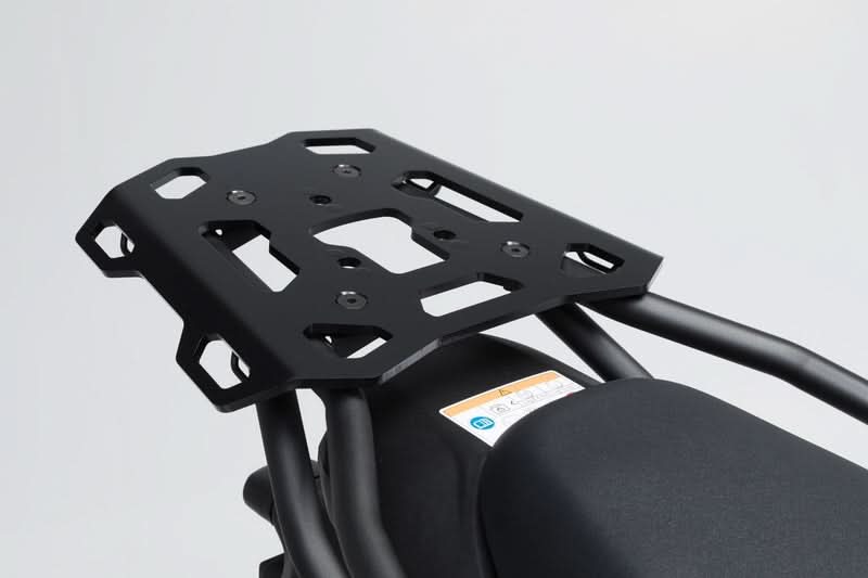 STELAŻ POD PŁYTĘ MONTAŻOWĄ KUFRA ALU-RACK SW-MOTECH KAWASAKI VERSYS-X300 ABS (16-) BLACK 3
