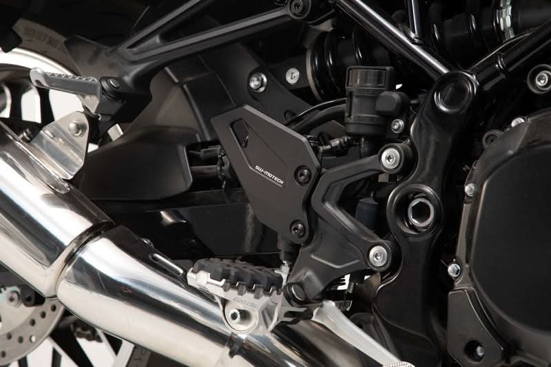 OSŁONA PIĘTY SW-MOTECH KAWASAKI Z900RS/CAFE/SE (17-) BLACK 1