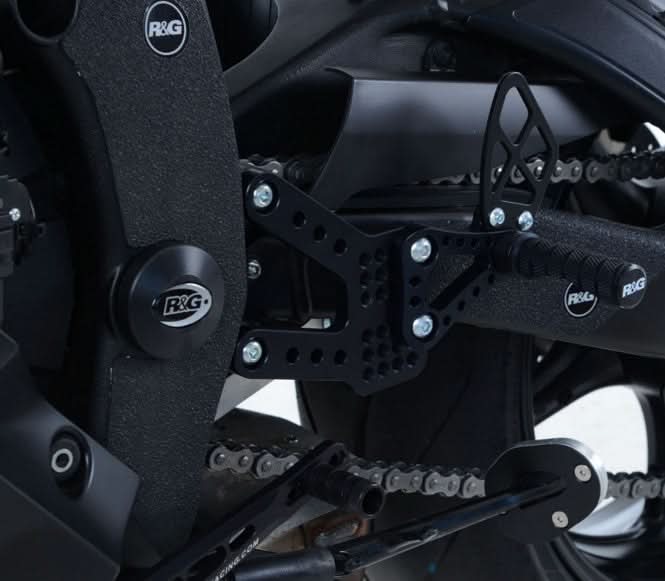 OSŁONA WAHACZA RG RACING YAMAHA YZF-R6 17-, 3 CZĘŚCI BLACK 1