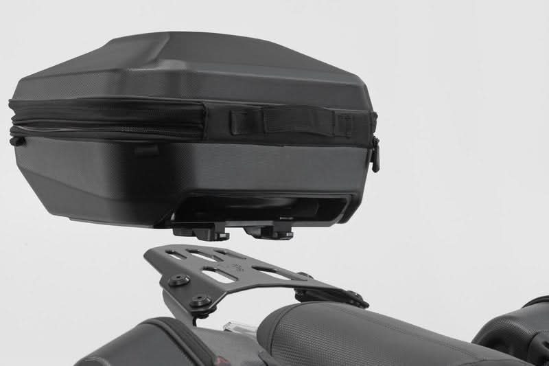 ZESTAW KUFRA CENTRALNEGO URBAN ABS SW-MOTECH KAWASAKI Z900 (16-) BLACK 3