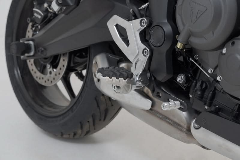 PODNÓŻKI EVO SW-MOTECH TRIUMPH TIGER 660 (21-) BLACK 1