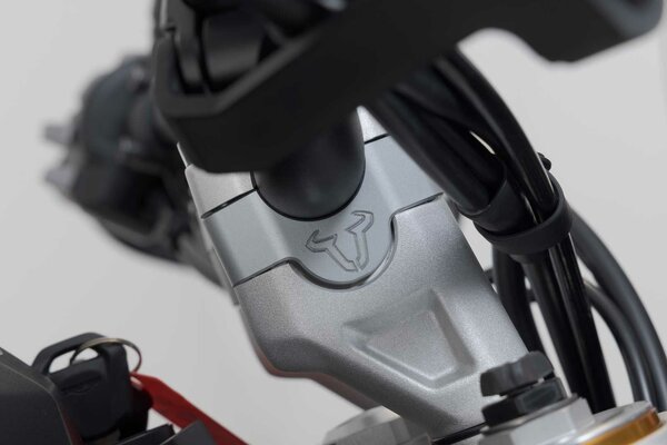 ZESTAW PODWYŻSZAJĄCY KIEROWNICĘ SW-MOTECH 20MM TRIUMPH TIGER 900 GT/RALLY PRO SILVER 3
