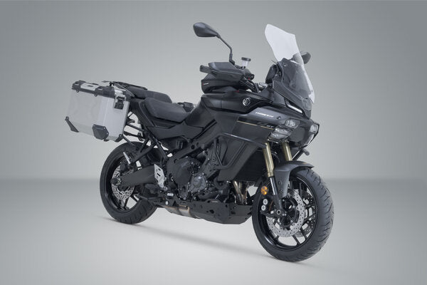 ZESTAW KUFRA CENTRALNEGO TRAX ADV SW-MOTECH PLATEADO. 37/37 L. YAMAHA TRACER 9/GT/GT+ (24-) 3
