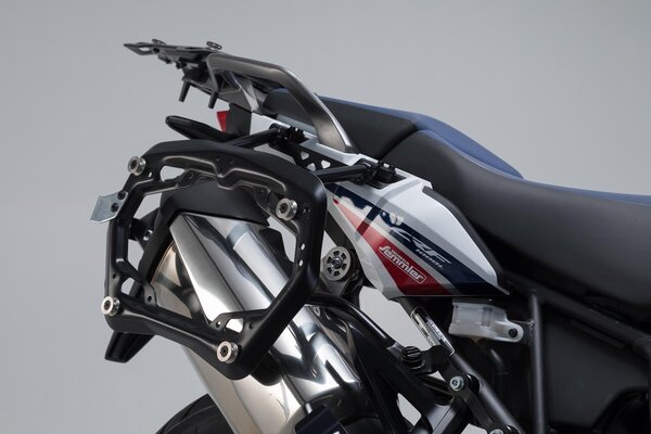 ZESTAW KUFRÓW BOCZNYCH SW-MOTECH DUSC CRF1000L AFRICA TWIN (15-17) 41/33L BLACK 9