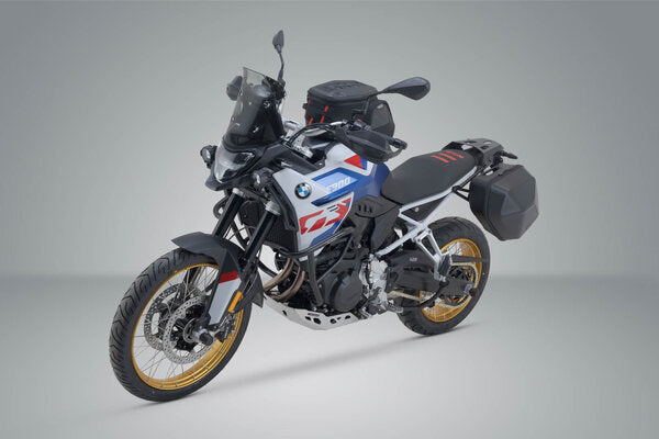 ZESTAW KUFRÓW BOCZNYCH URBAN ABS I STELAŻY SW-MOTECH BMW F 900 GS (23-) 1X16,5L 3