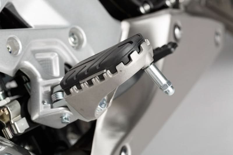 PODNÓŻKI ION SW-MOTECH HONDA/BMW/TRIUMPH/VOGE - MODELS SILVER 3