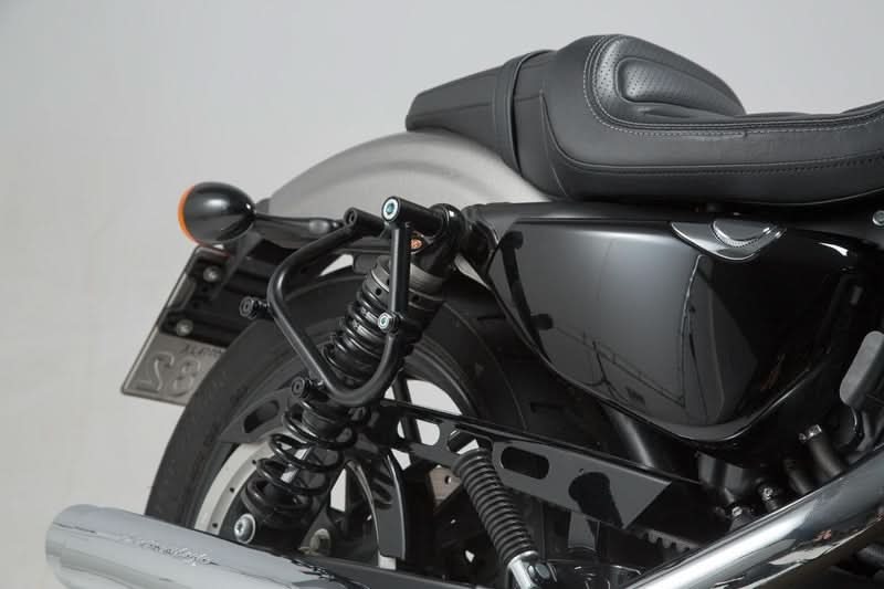 STELAŻ BOCZNY SLC PRAWY SW-MOTECH HARLEY SPORTSTER MODELS (04-) BLACK 1