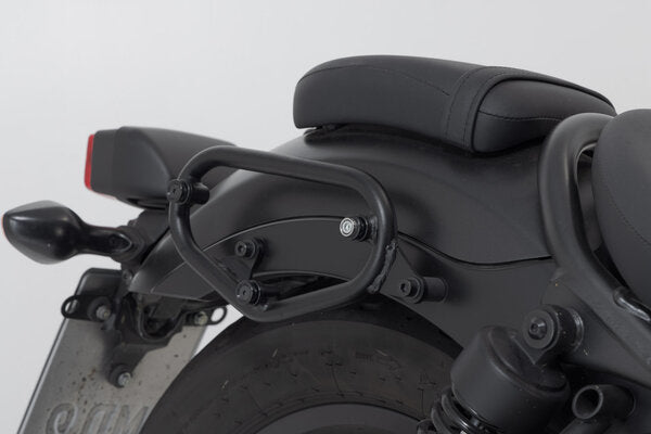 ZESTAW KUFRA BOCZNEGO URBAN ABS I STELAŻA SW-MOTECH 2X 16.5 L. HONDA CMX500 REBEL (16-) 5