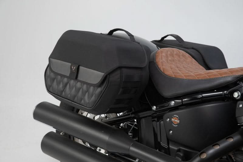 ZESTAW SAKW I STELAŻY LEGEND GEAR LH2/LH1 SW-MOTECH 25,5/19,5L SOFTAIL STRBOB (17-) STANDARD (20-) 3