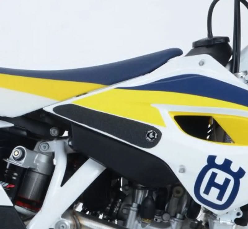 NAKLEJKA NA BAK TANKPAD ANTYPOŚLIZGOWY 2 CZĘŚCI RG RACING HUSQVARNA FS450 15- CLEAR 1