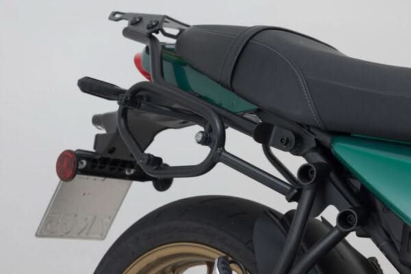 ZESTAW SAKW I STELAŻY LEGEND GEAR LC BLACK EDITION SW-MOTECH KAWASAKI Z650RS (21-)/Z650RS 50TH ANNI 5