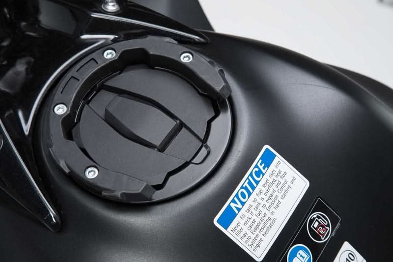 UCHWYT MOCUJĄCY TANKRING EVO SW-MOTECH KAWASAKI Z650 (16-22)/NINJA 650 (16-) BLACK 1