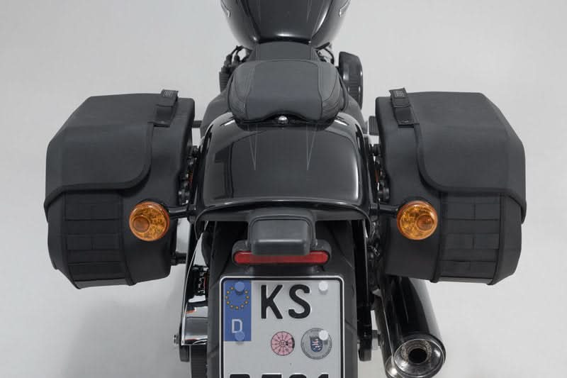 ZESTAW SAKW I STELAŻY LEGEND GEAR LH1/LH1 SW-MOTECH 2X19,5L FATBOY/S BREAKOUT/S (17-) 7