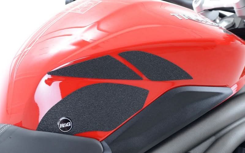 NAKLEJKA NA BAK TANKPAD ANTYPOŚLIZGOWY 6 CZĘŚCI RG RACING TRIUMPH SPEED TRIPLE 1050 (11-14) BLACK 1