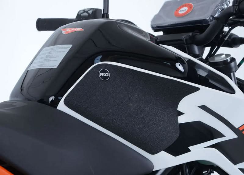 NAKLEJKA NA BAK TANKPAD ANTYPOŚLIZGOWY 2 CZĘŚCI RG RACING KTM DUKE 125 (17-) CLEAR 1