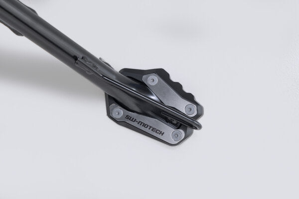 NAKŁADKA NÓŻKI BOCZNEJ SW-MOTECH SUZUKI GSX-S10000GX (23-) BLACK/SILVER 3