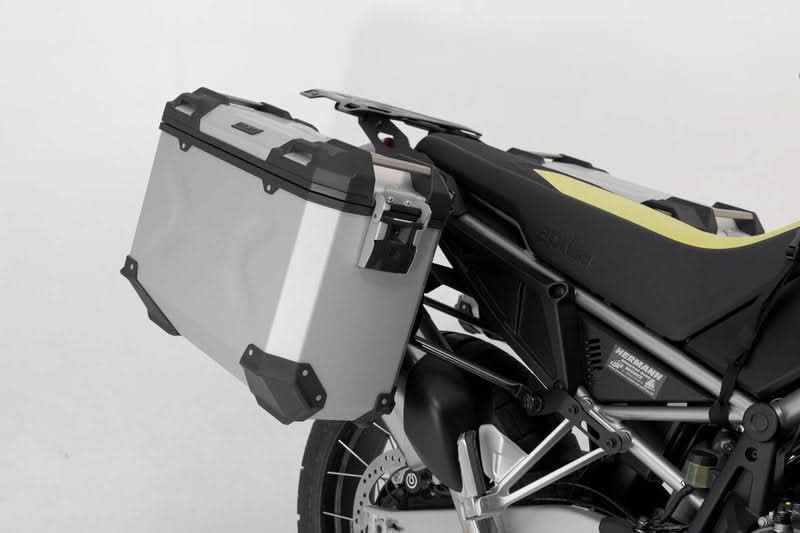 ZESTAW KUFRÓW BOCZNYCH TRAX ADV I STELAŻY SW-MOTECH KAWASAKI KLR 650 (22-) 45/37L SILVER 3