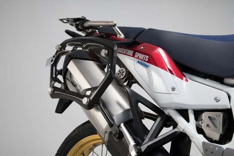ZESTAW KUFRÓW BOCZNYCH TRAX ADV I STELAŻY SW-MOTECH CRF1000L/ADV SPORTS (18-) SILVER 45/37L 5