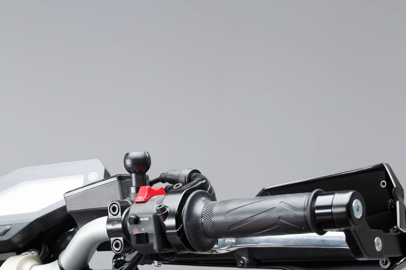 ADAPTER KULOWY RAM M10 WKRĘCANY ZAMIAST LUSTERKA SW-MOTECH 1