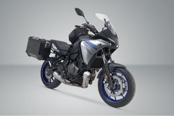 ZESTAW KUFRÓW BOCZNYCH TRAX ADV I STELAŻY SW-MOTECH YAMAHA MT-07 TRACER (16-) BLACK 37/37 L 3