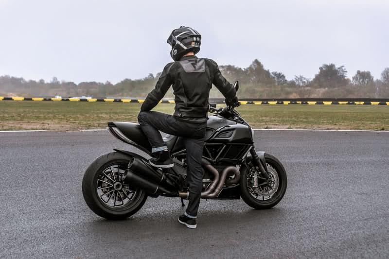 Kurtka motocyklowa skórzana Rebelhorn Rocket Black 16 176356_ZAL321781.JPG