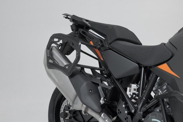 ZESTAW KUFRÓW BOCZNYCH SW-MOTECH DUSC KTM 1290 SUPER ADV (21-) 41/33L BLACK 11