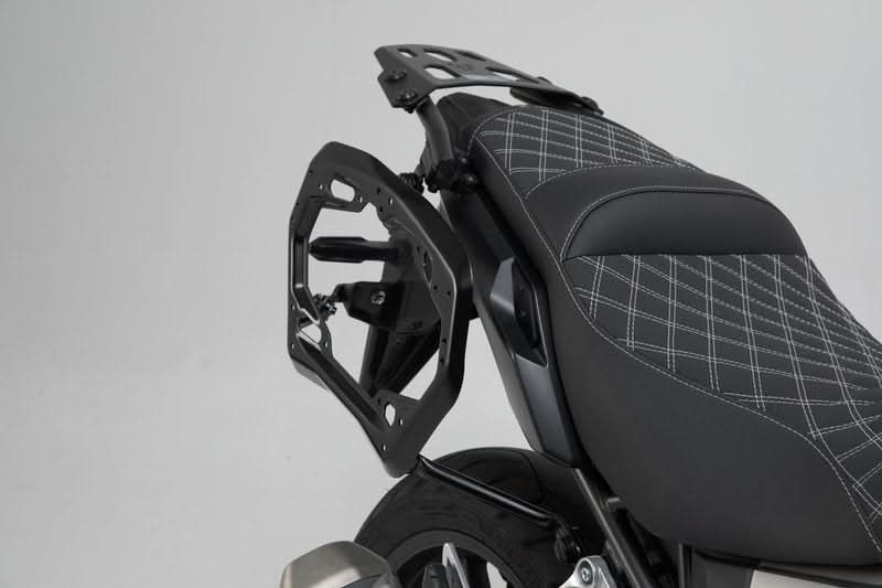ZESTAW KUFRÓW BOCZNYCH TRAX ADV I STELAŻY SW-MOTECH MULTISTRADA 1200/1260/950/V2 BLACK 37/37L 3