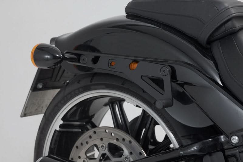 ZESTAW SAKW I STELAŻY LEGEND GEAR LH1/LH1 SW-MOTECH 2X19,5L FATBOY/S BREAKOUT/S (17-) 11