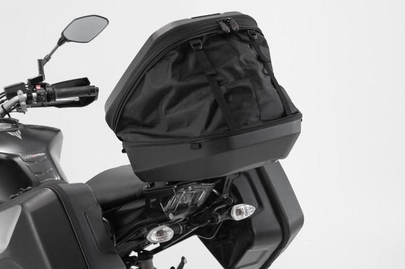 ZESTAW KUFRA CENTRALNEGO URBAN ABS SW-MOTECH TRIUMPH TIGER 800 MODELS (10-) BLACK 9