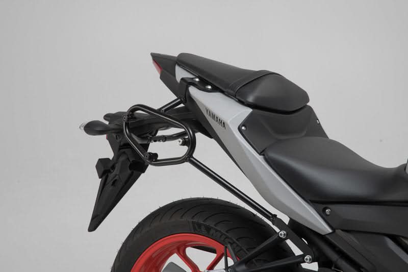 STELAŻ BOCZNY SLC PRAWY I LEWY SW-MOTECH YAMAHA MT 03 (16-) BLACK 1