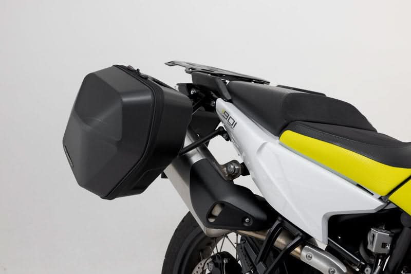 ZESTAW SAKW PRO BLAZE I STELAŻY SW-MOTECH YAMAHA YZF-R7 (21-) BLACK 3