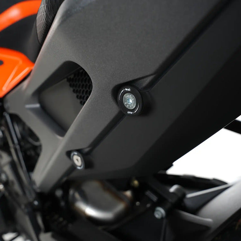 MOCOWANIE WYDECHU + ZAŚLEPKA PODNÓŻKA RG RACING KTM 990 DUKE 24- BLACK 9