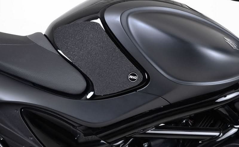 NAKLEJKA NA BAK TANKPAD ANTYPOŚLIZGOWY 2 CZĘŚCI RG RACING SUZUKI GLADIUS 09 BLACK 1