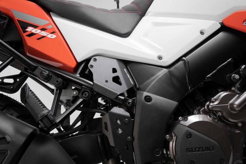 OSŁONA PRZEWODÓW HAMULCOWYCH SW-MOTECH SUZUKI V-STROM 1050 (19-) BLACK 1