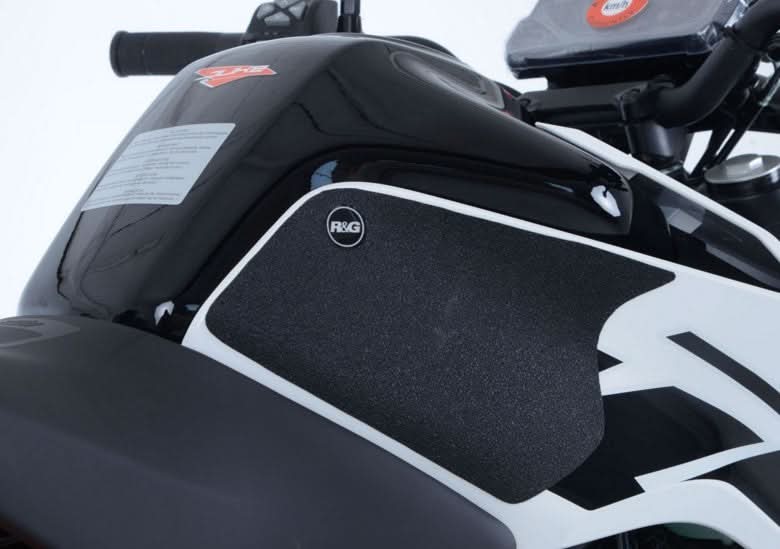 NAKLEJKA NA BAK TANKPAD ANTYPOŚLIZGOWY 2 CZĘŚCI RG RACING KTM DUKE 125 (17-) BLACK 1