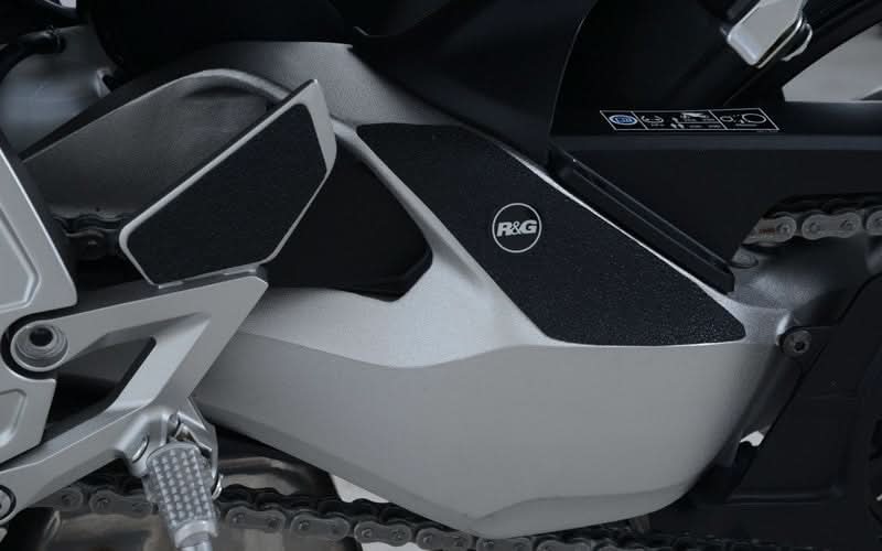 OSŁONA WAHACZA RG RACING HONDA CB1000R 18-/CB1000R + 18-, 3 CZĘŚCI BLACK 1