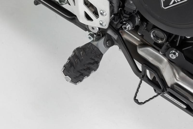 PODNÓŻKI EVO SW-MOTECH TRIUMPH TIGER 800/900/1200 SCRAMBLER 1200 BLACK/SILVER 1