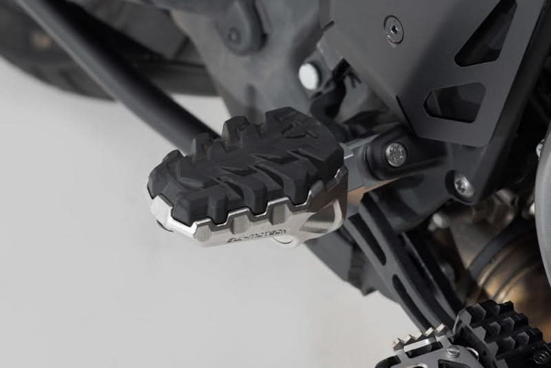 PODNÓŻKI EVO SW-MOTECH HARLEY-DAVIDSON PAN AMERICA (21-) BLACK 1