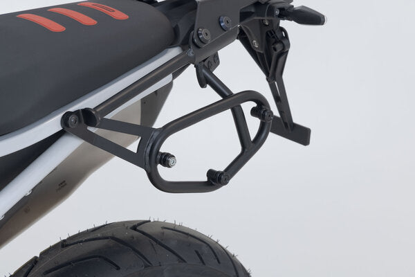 ZESTAW KUFRÓW BOCZNYCH URBAN ABS I STELAŻY SW-MOTECH BMW F 900 GS (23-) 1X16,5L 5